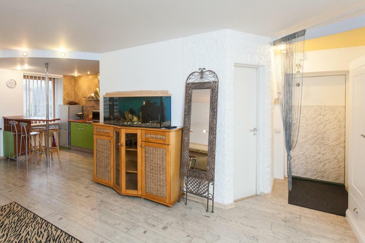 Apartment With Jacuzzi In Old Town カウナス エクステリア 写真